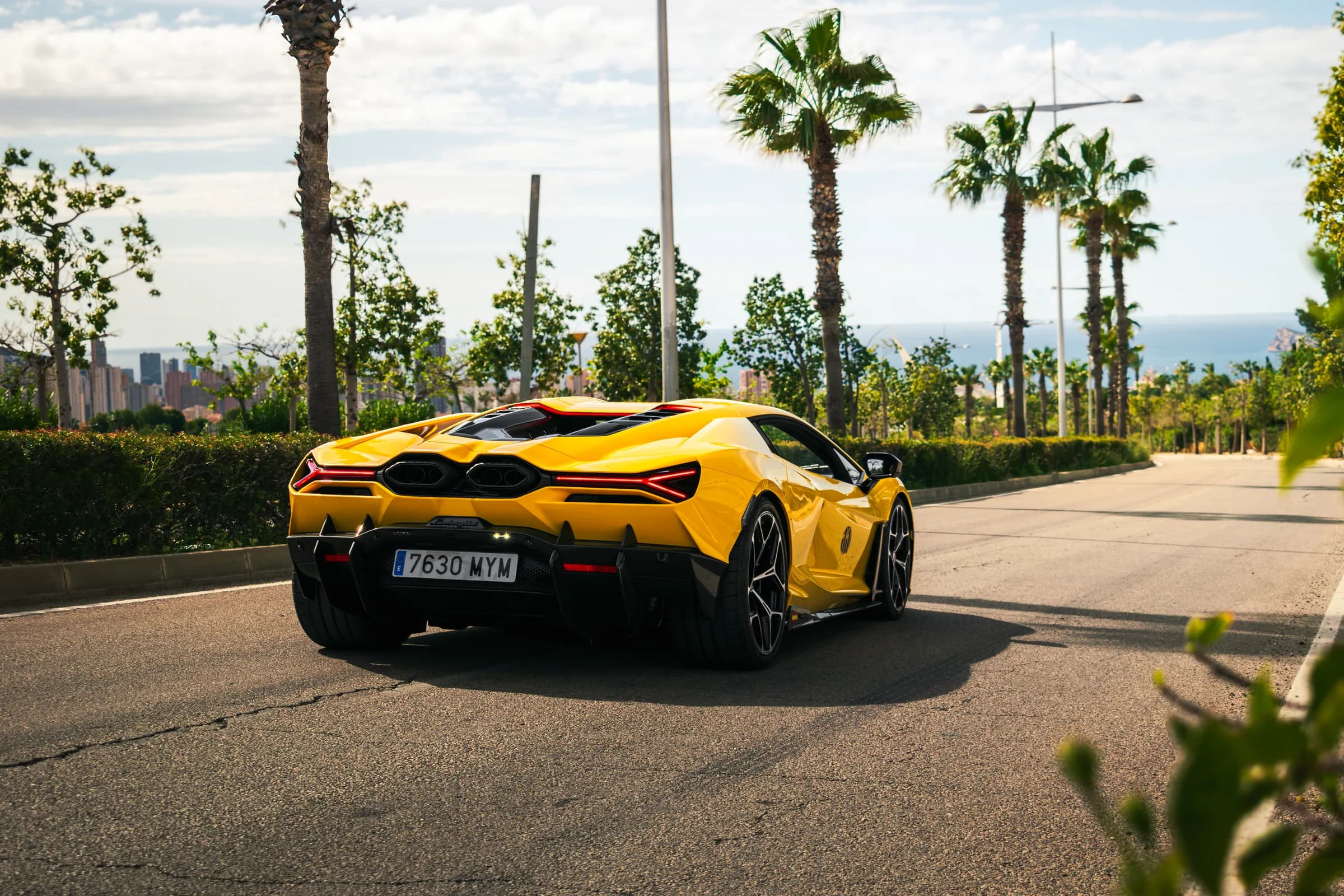Lamborghini Revuelto — 14